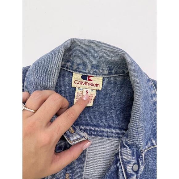 vintage calvin klein denim jacket - size small - Picture 6 of 6